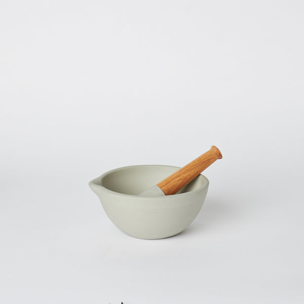 Morter/urtehakker og støter (Mortar and pestle)